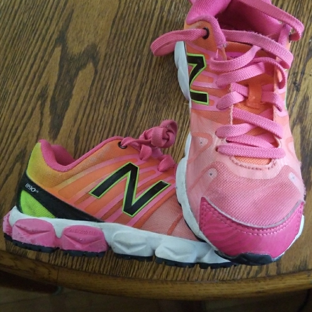 Girls pink new balance